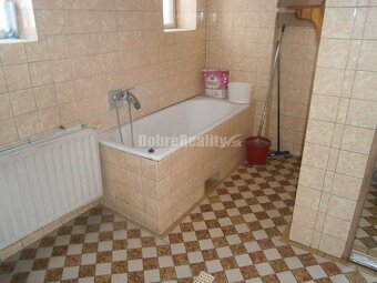 Rodinný dom v centre mesta Hurbanovo na predaj  - 12