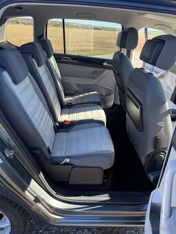 Volkswagen Touran 2.0TDi 110KW DSG 2019 - 12