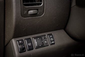 Nissan Pathfinder 2.5 dCi – 128 kW - 12