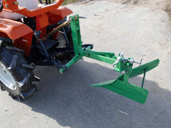 Traktor Kubota B1400 - 12