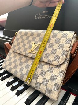Louis biela crossbody kabelka - 12