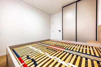 Dizajnový 2-izbový byt po kompletnej rekonštrukcii - 12
