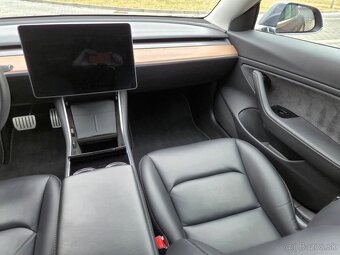 Tesla model 3 Performance (377kw/513k) - 12