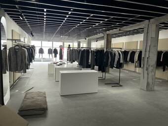 Žilina - Pešia zóna posledných 250m2 na prenájom pri AUPARKu - 12