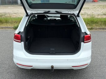 VW Passat B8 2.0 TDI 110kW DSG 2018 | tažné, webasto, ACC - 12