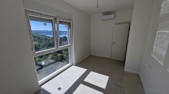 Moderný apartmán s terasou a výhľadom na more/Chorvátsko - 12