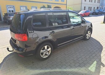 Volkswagen Touran 1,6 TDI Comfortline nafta manuál 77 kw - 12
