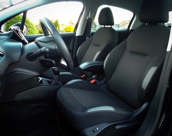 PEUGEOT 208 1.2BENZIN 60kW 92tis KM 2016 KAMERA,VYHREV SED - 12