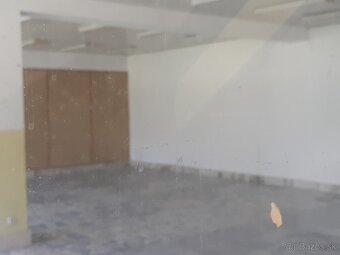 Bývalý Dom textilu na predaj - 12