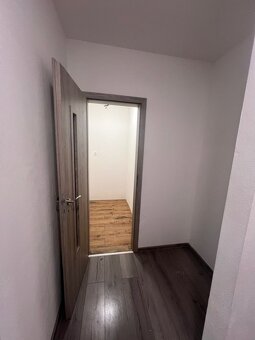 Moderný, krásny a nadštandardný  3 izbový byt v Galante. - 12