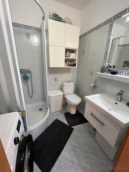 PREDAJ 3 izb. bytu - Rovinka, Železničná, 44m2 + balkón - 12