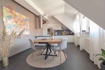 Na predaj nádherný a výnimočný priestranný mezonet, 141 m²,  - 12