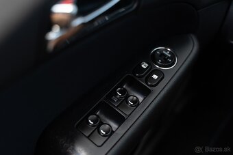 Hyundai i30 1.6 CRDi -Len 142tis. KM- NOVÉ STK - 12