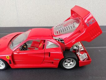 Bburago Ferrari F40 1/18 Červený - 12