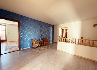 Na predaj Rodinný dom,Trenčín-Zlatovce, krásny pozemok 900m2 - 12