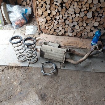 Mitsubishi pajero1 2.5td rozpredám - 12