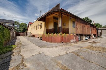 Ponúkame na predaj obchodný priestor Hraničiarskej ulici v Č - 12