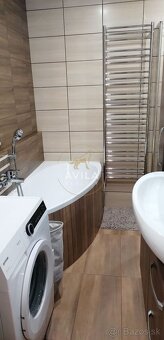 PREDAJ: Elegantný 3-izbový byt po kompletnej rekonštrukcii, - 12