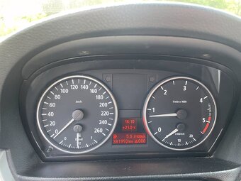 BMW e91 318d - 12