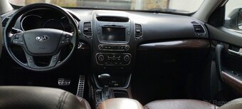 Kia Sorento - 12