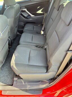 Toyota Corolla 2,2 D-4D - 12