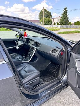 Volvo v60 - 12