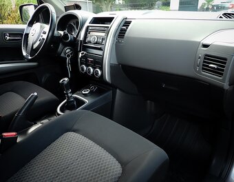 NISSAN X-TRAIL 2.0cdi 4x4 127kW - MANUAL, ŤAŽNE, PANORAMA - 12