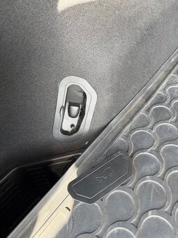 Predám Renault Koleos 2.0 dCi 4WD A/T r.v.: 2017, 1995cm3 - 12