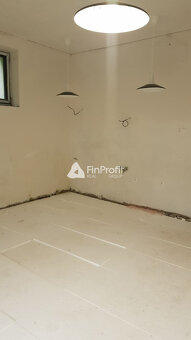 Predám budovu so 7 apartmánmi vo výstavbe vo Vyhniach. - 12