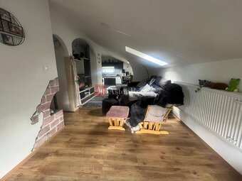 Rodinný dom s bazénom, altánkom, jazierkom, pozemok 617 m2,  - 12