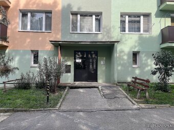 Trojizbový byt s veľkorysým priestorom, ktorý čaká na Vás - 12