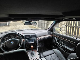 BMW E38 - 12