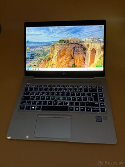 Notebook HP 14″ s procesorom Intel Core i5 a 32 GB RAM - 12