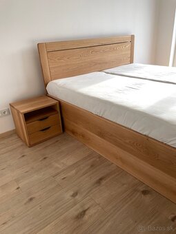 Manželská dubová posteľ 180×200 cm - 12
