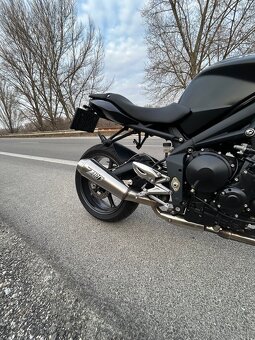 Triumph Street Triple 675 - 12