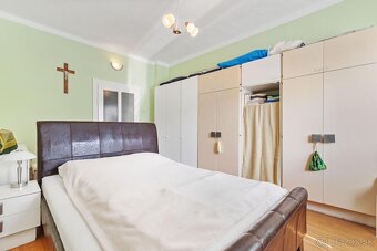 Rodinný dom na predaj vo Vajnoroch s možnosťou ďalšej výstav - 12