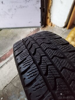zimne pneumatiky 215/65 r16c goodyear - 12
