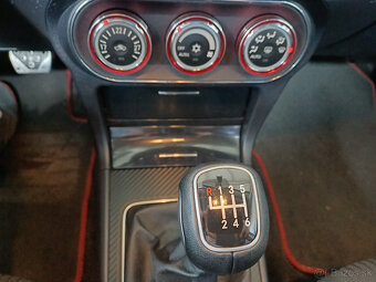 mitsubishi lancer sportback r.v.2012,1,8di,85kw,full,6kvalt - 12