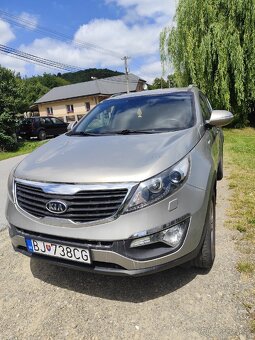 Predaj Kia Sportage SL 4WD 2,0 CRDI EX+XENÓN+ŤAŽNÉ - 12