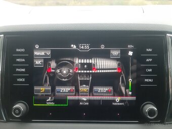 ŠKODA KAROQ 2,0 TDI 110 Kw DSG 4x4 - 12