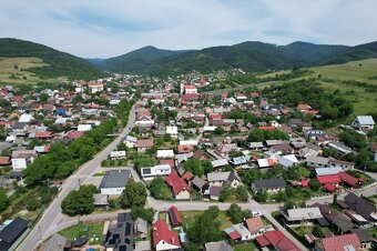 ZNÍŽENÁ CENA - ÚTULNÝ Rodinný dom - malebné prostredie - - 12
