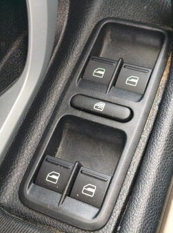 Škoda Fabia 2 combi 98tis km 1.6 16V MPI - 12