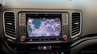 Sharan 7 miestny 2.0 TDI Highline 4Motion DSG - 12