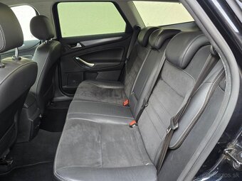 Ford Mondeo Combi 1.6 TDCi DPF ECOnetic Mesačne: 145€ - 12