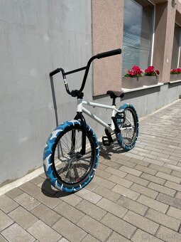 BMX - 12