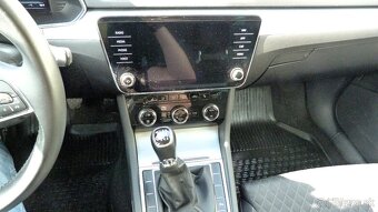 Škoda Superb Combi 2.0 TDI SCR Style - 12