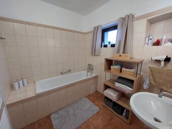 Na predaj rodinný dom v Radimove. - 12