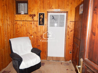 Na predaj útulný vidiecky dom v Nesvadoch -Aňala 2381 m2 . - 12