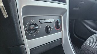 Peugeot 308 1.4 - 12