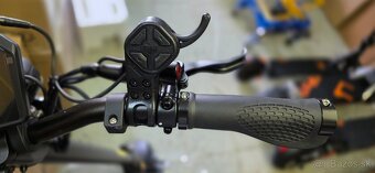 Elektrická kolobežka Kaabo MANTIS X - 12